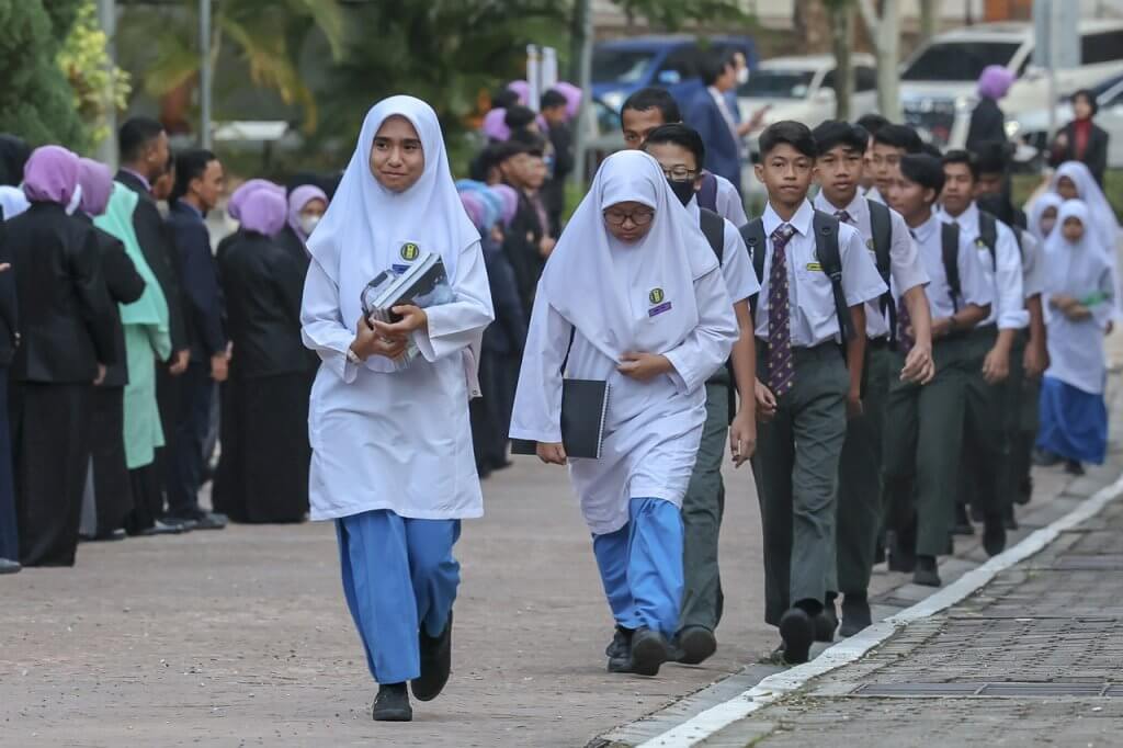 pelajar-sekolah